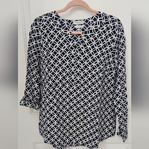 Van‎ Heusen Blouse-size Medium
